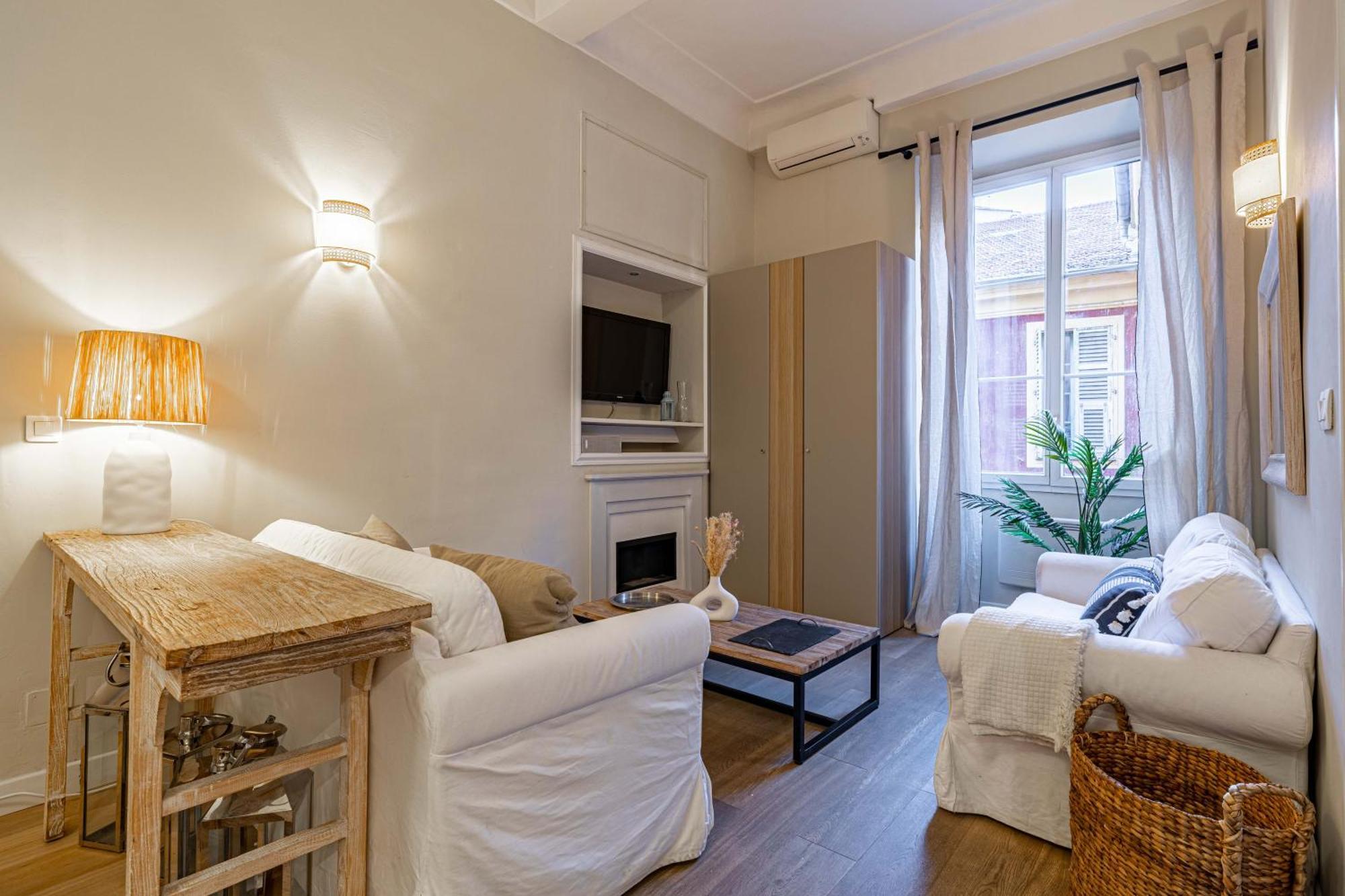 New!Chic Oasis Apt, Heart Of Nice, Family Friendly, Walking To The Beach! Exterior photo